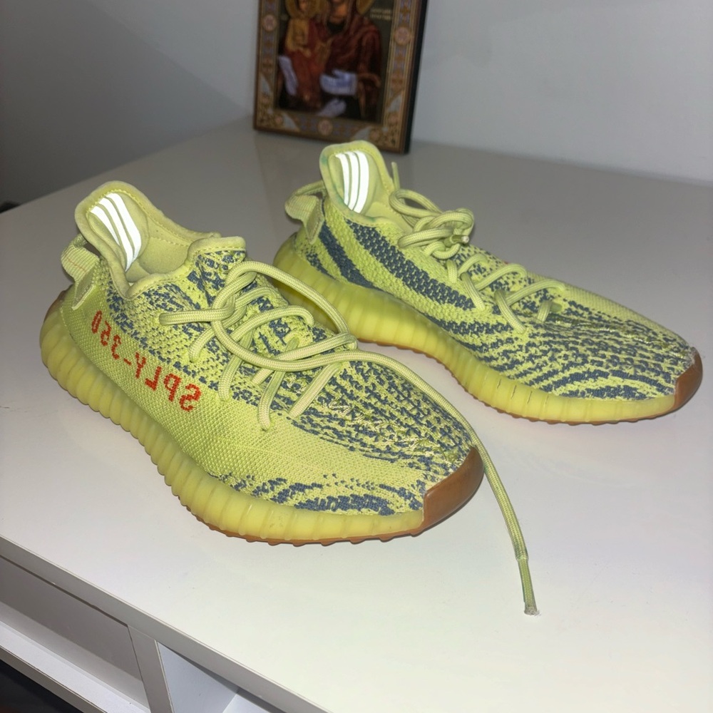 Yeezy Boost 350 V2 in ‘Semi Frozen Yellow’ Colourway